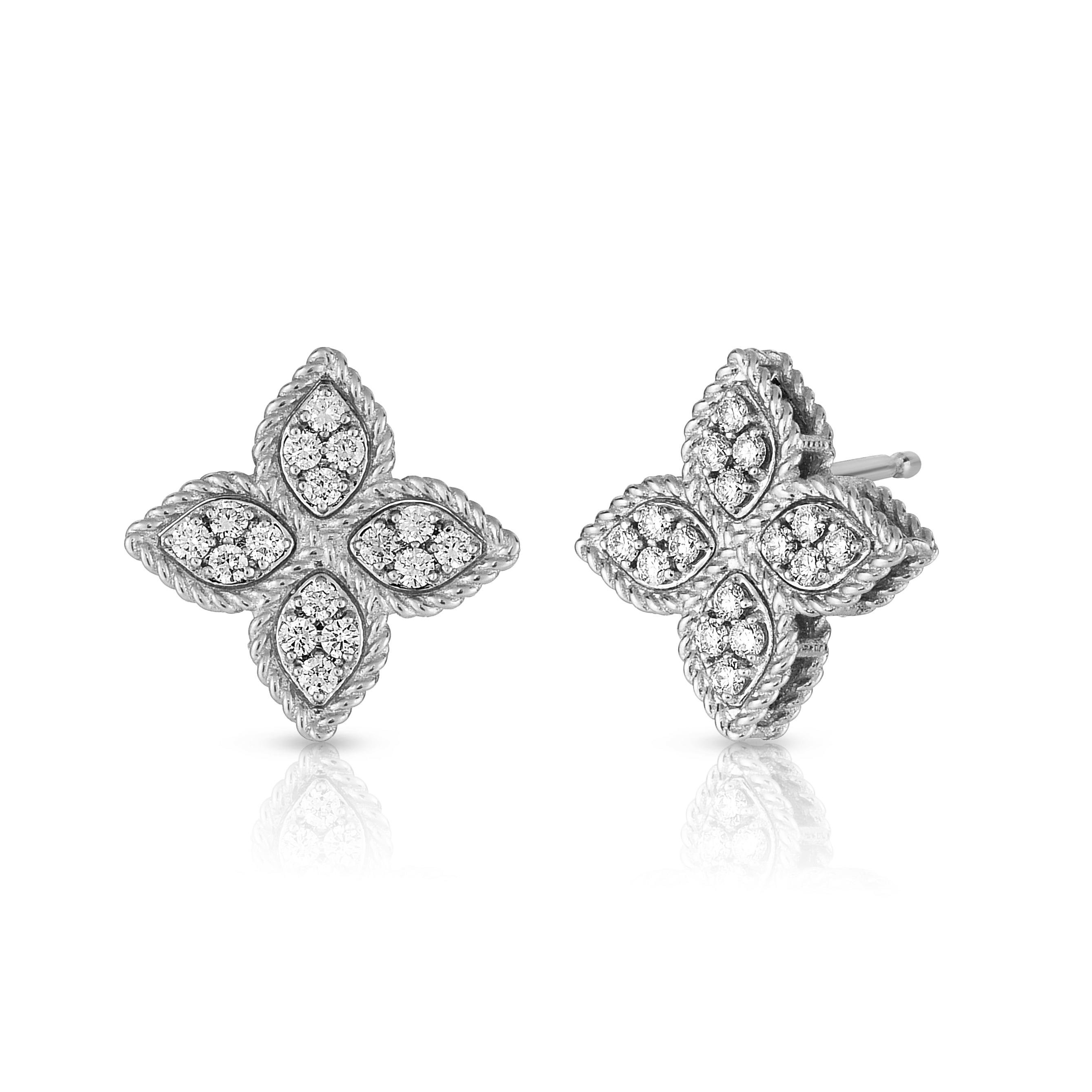 18k White Gold Princess Flower Medium Diamond Stud Earrings