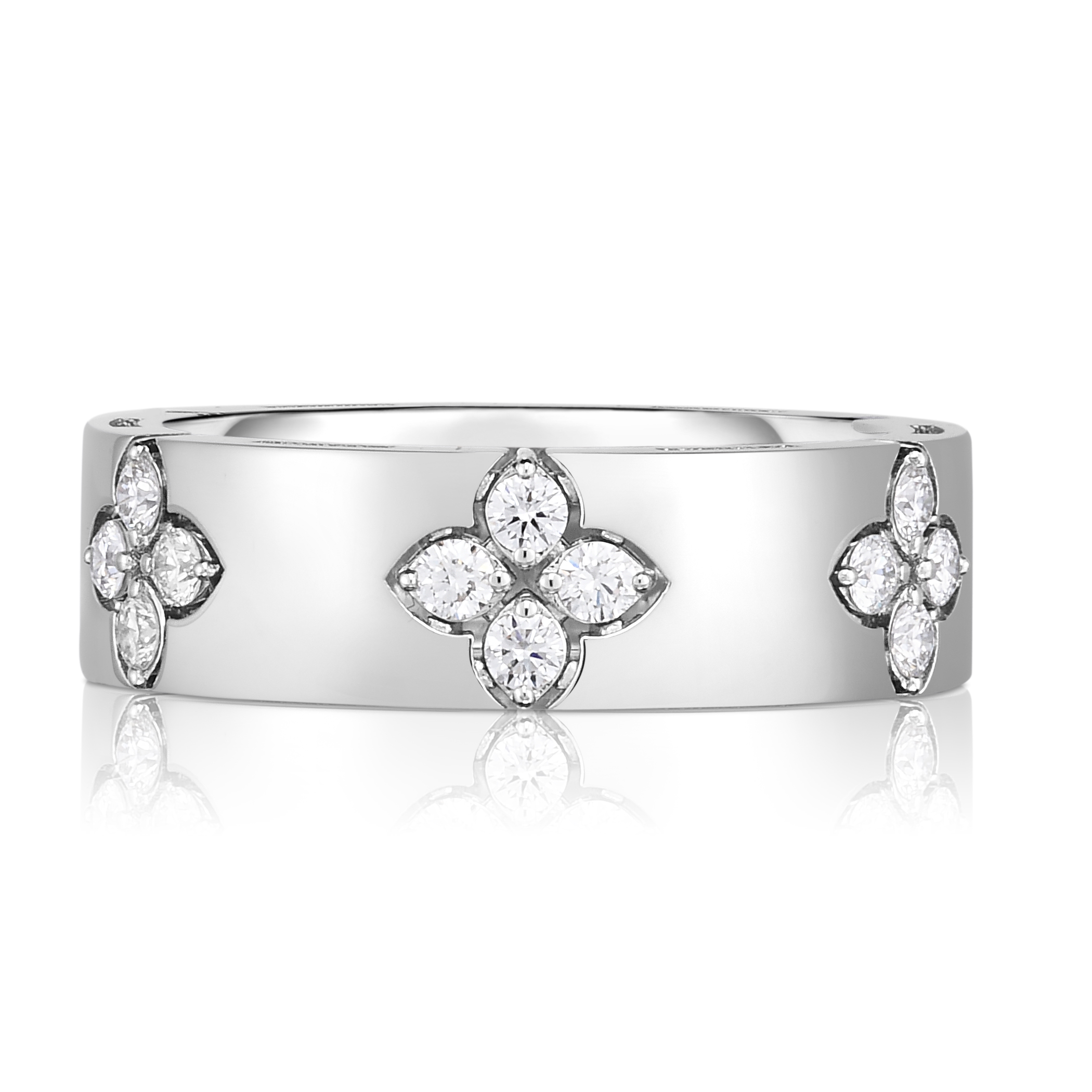 18k White Gold Love In Verona Medium Diamond Ring