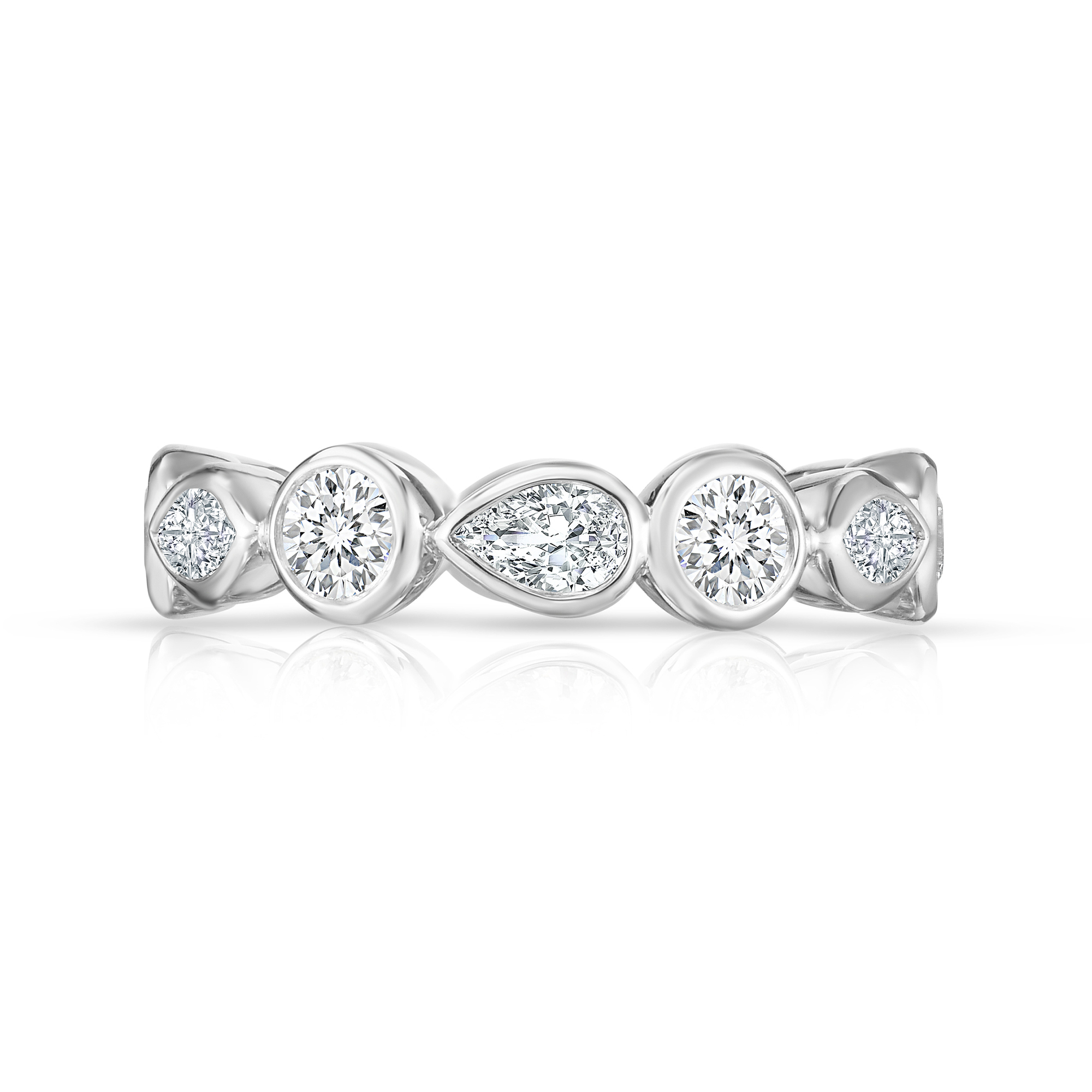 18k White Gold Dolce Single Row Diamond Ring