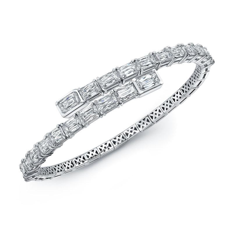 15.62 Carat 18k White Gold Round Cornered Modified Rectangular Brilliant Spiral Bracelet