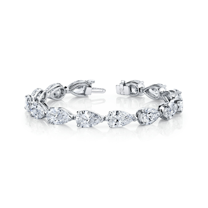 28 Carat Pear Shape Diamond Bracelet