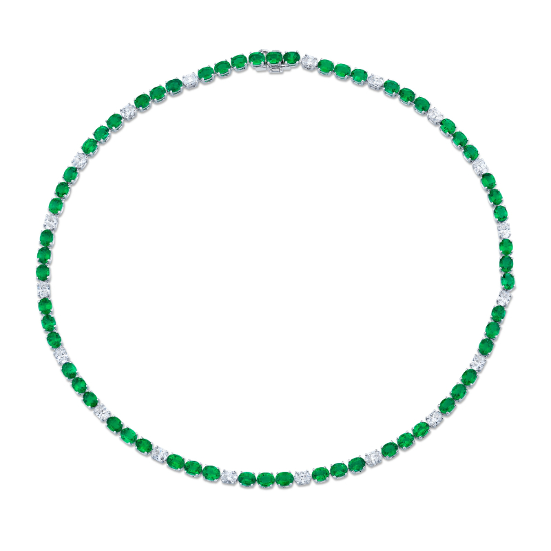 Oval-cut Green Emeralds and Diamonds Necklace